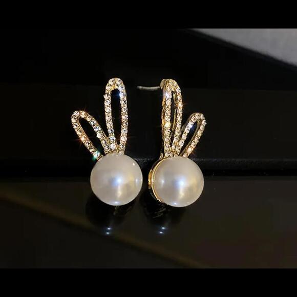 Sterling Silver Faux Pearl Rabbit Earrings 🐇 - Picture 1 of 2